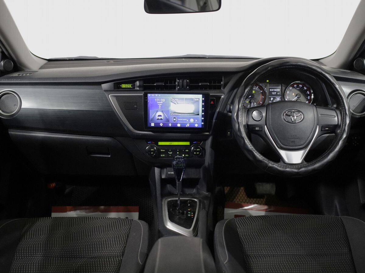 Toyota Auris 2014 - фото автомобиля