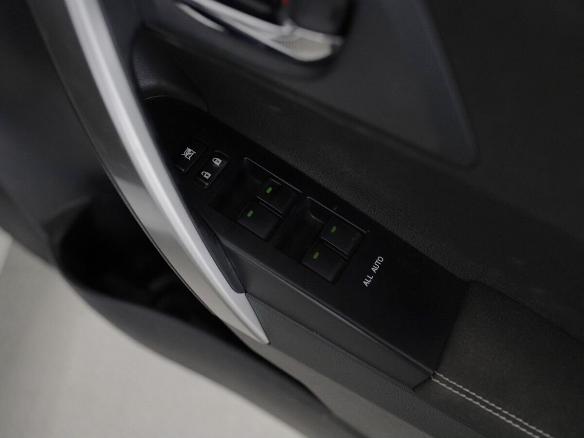 Toyota Auris 2014 - фото автомобиля