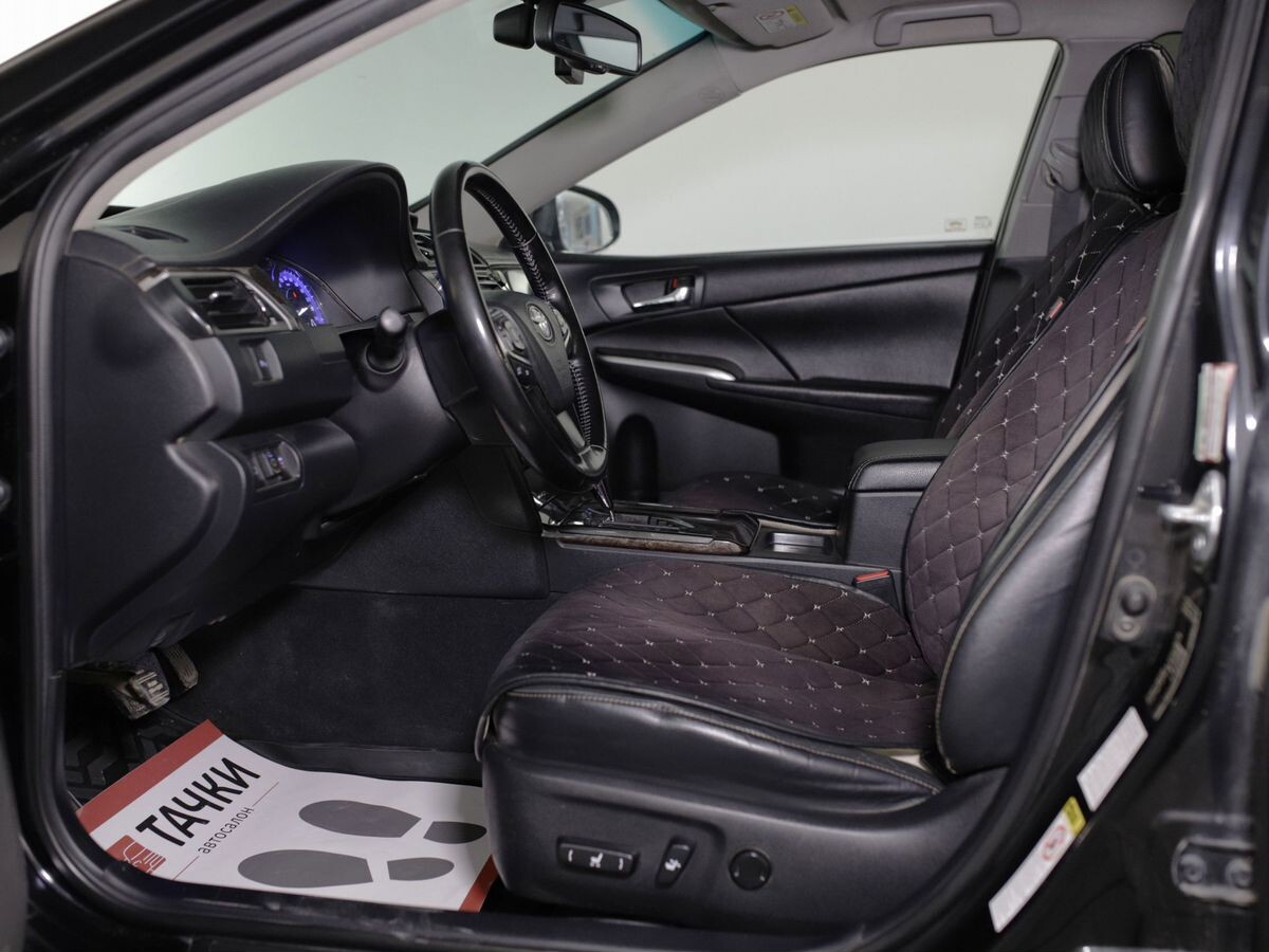 Toyota Camry 2015 - фото автомобиля