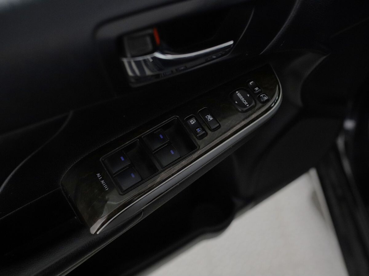 Toyota Camry 2015 - фото автомобиля