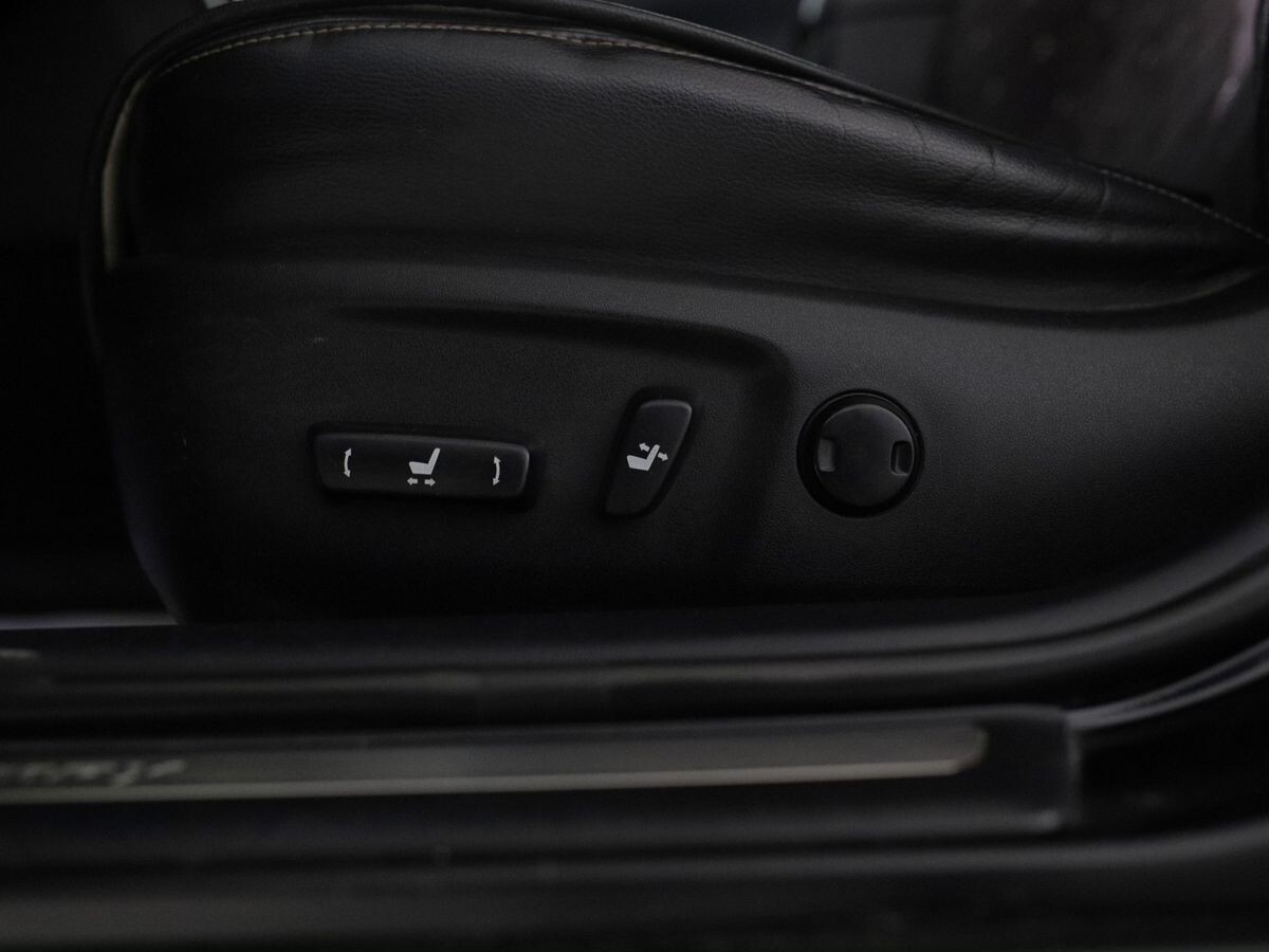 Toyota Camry 2015 - фото автомобиля