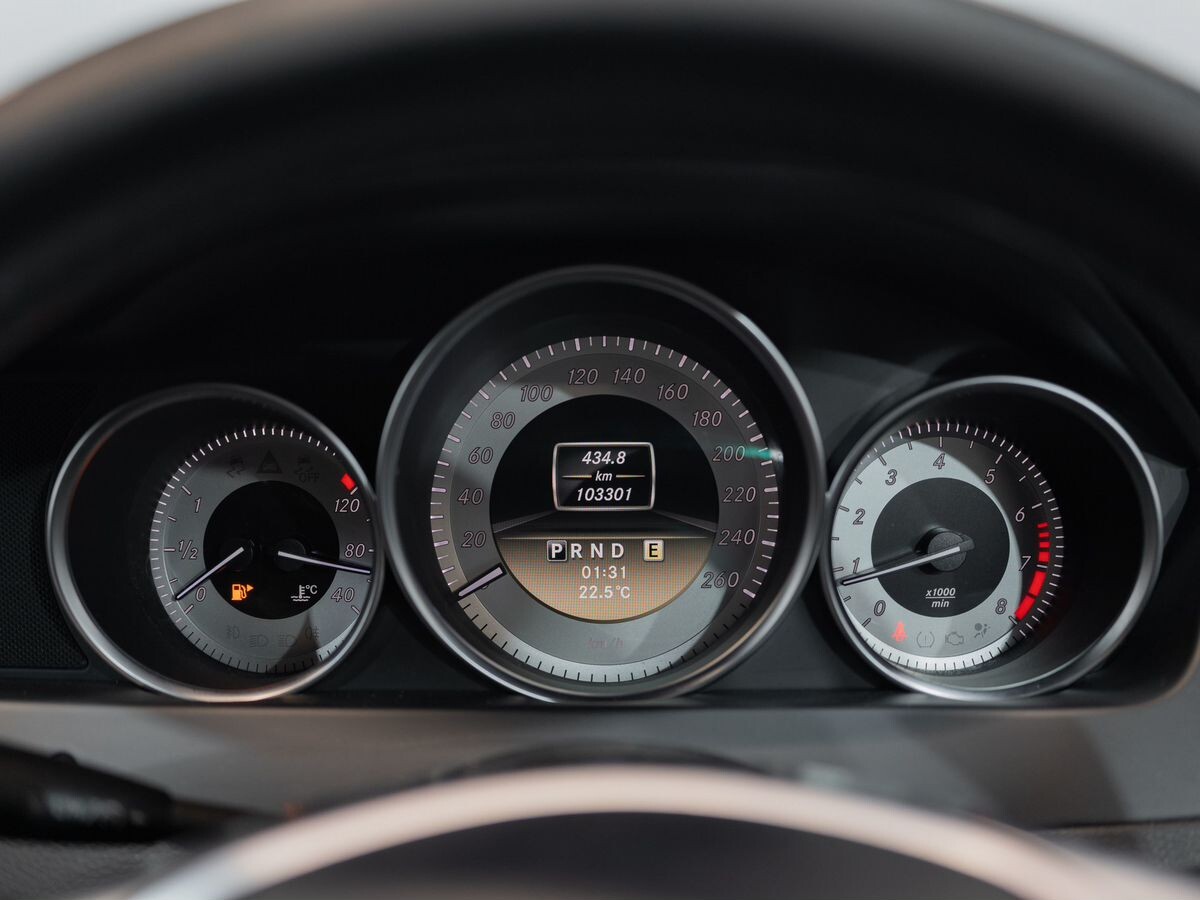 Mercedes-Benz C-Класс 2011 - фото автомобиля