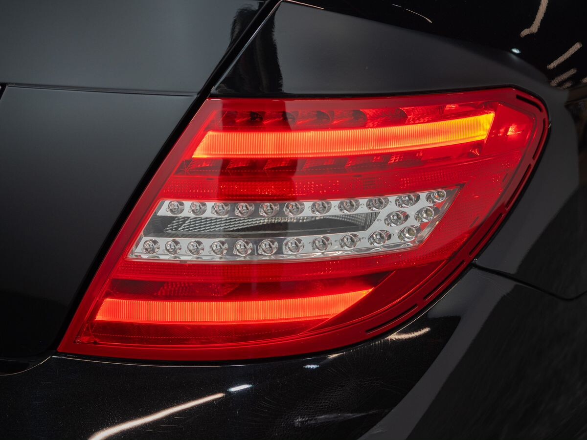 Mercedes-Benz C-Класс 2011 - фото автомобиля