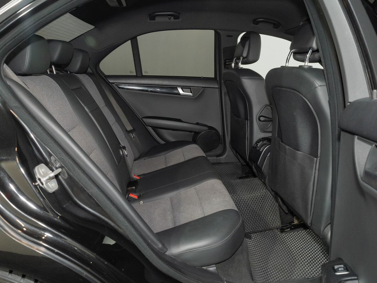 Mercedes-Benz C-Класс 2011 - фото автомобиля