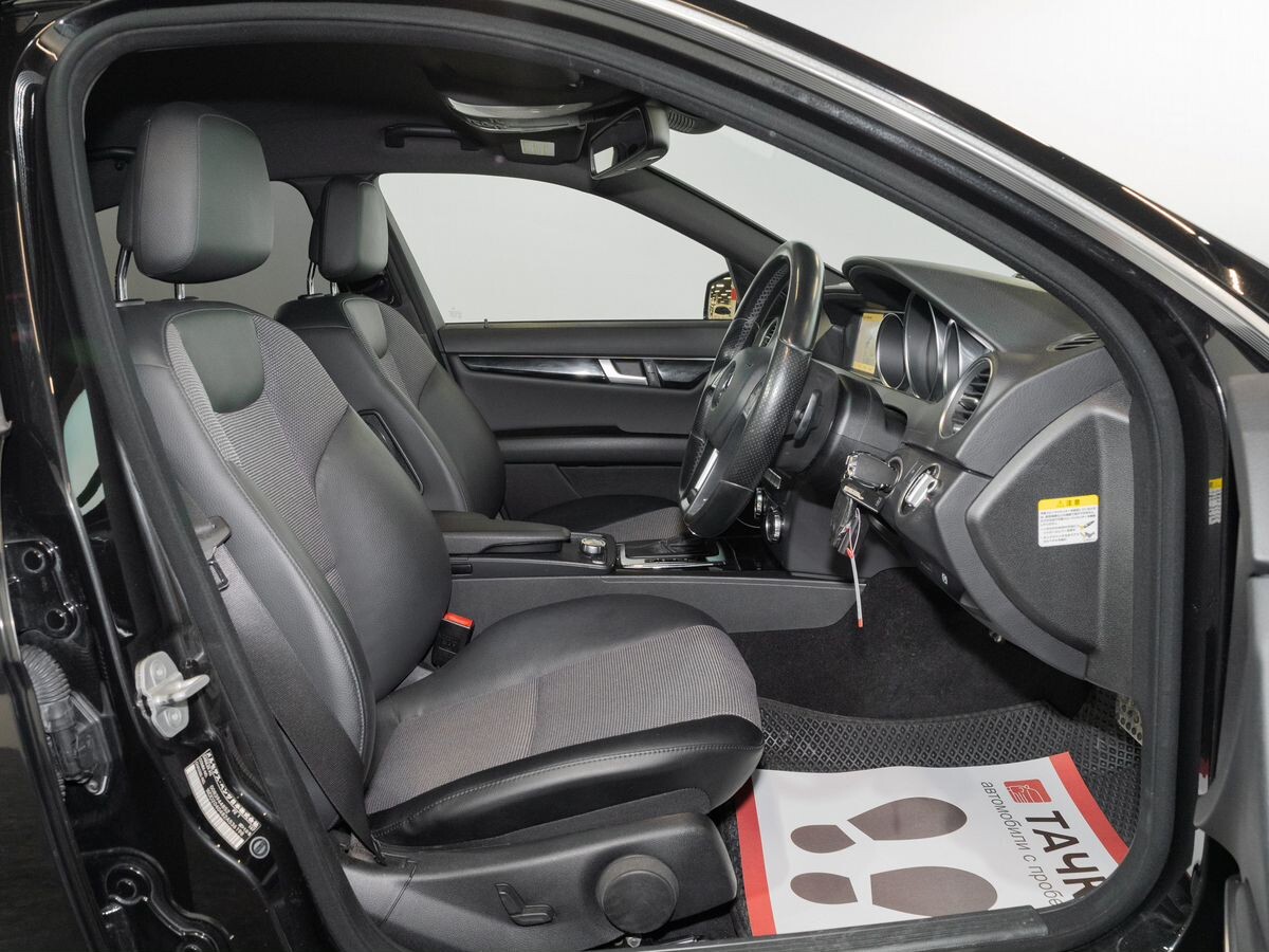 Mercedes-Benz C-Класс 2011 - фото автомобиля