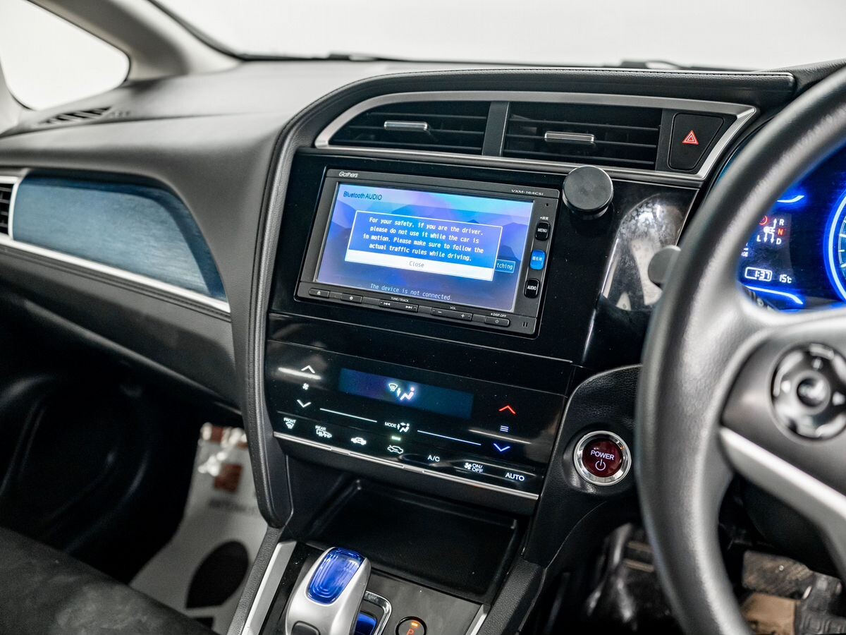 Honda Shuttle 2016 - фото автомобиля