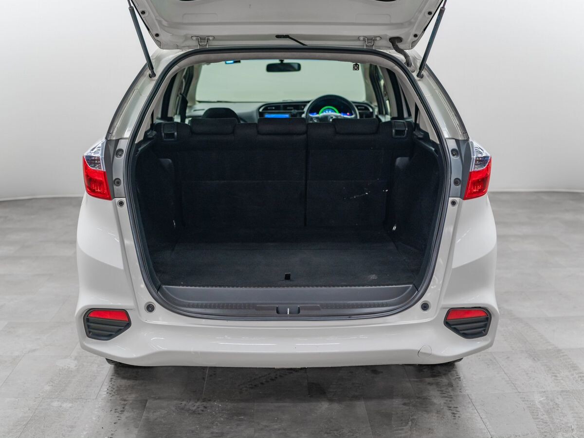 Honda Shuttle 2016 - фото автомобиля