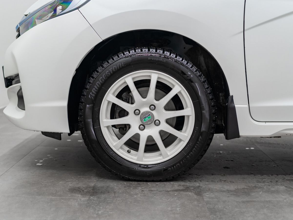 Honda Shuttle 2016 - фото автомобиля