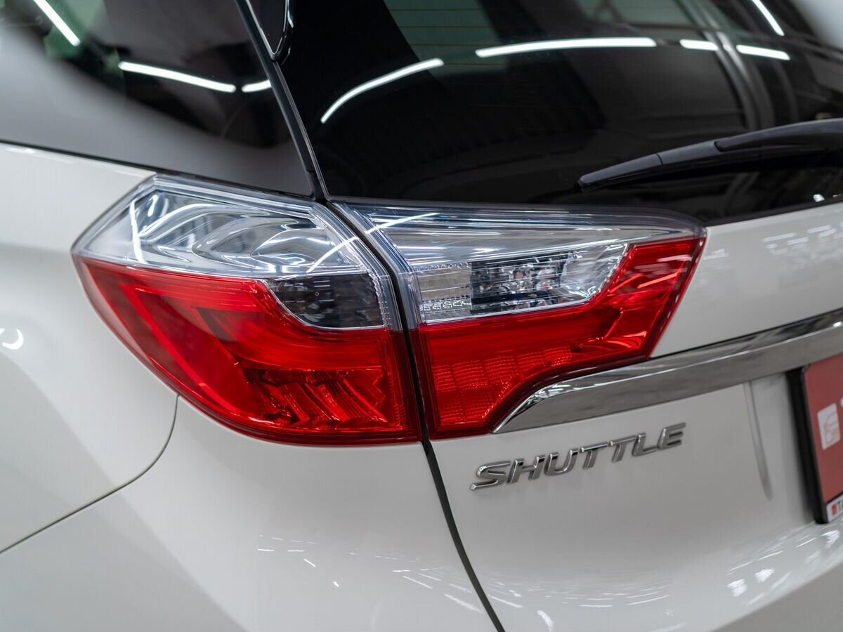 Honda Shuttle 2016 - фото автомобиля