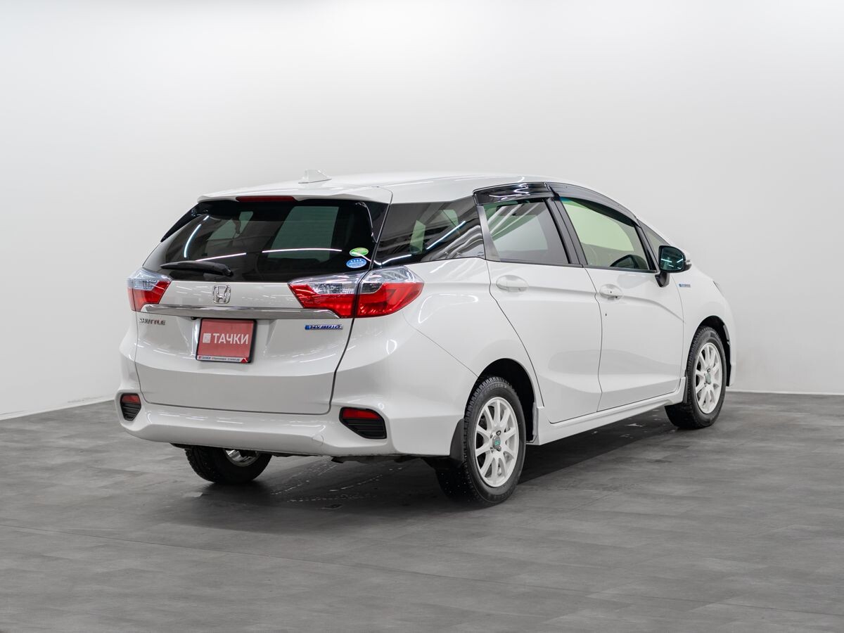 Honda Shuttle 2016 - фото автомобиля