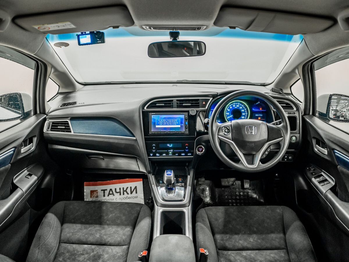 Honda Shuttle 2016 - фото автомобиля