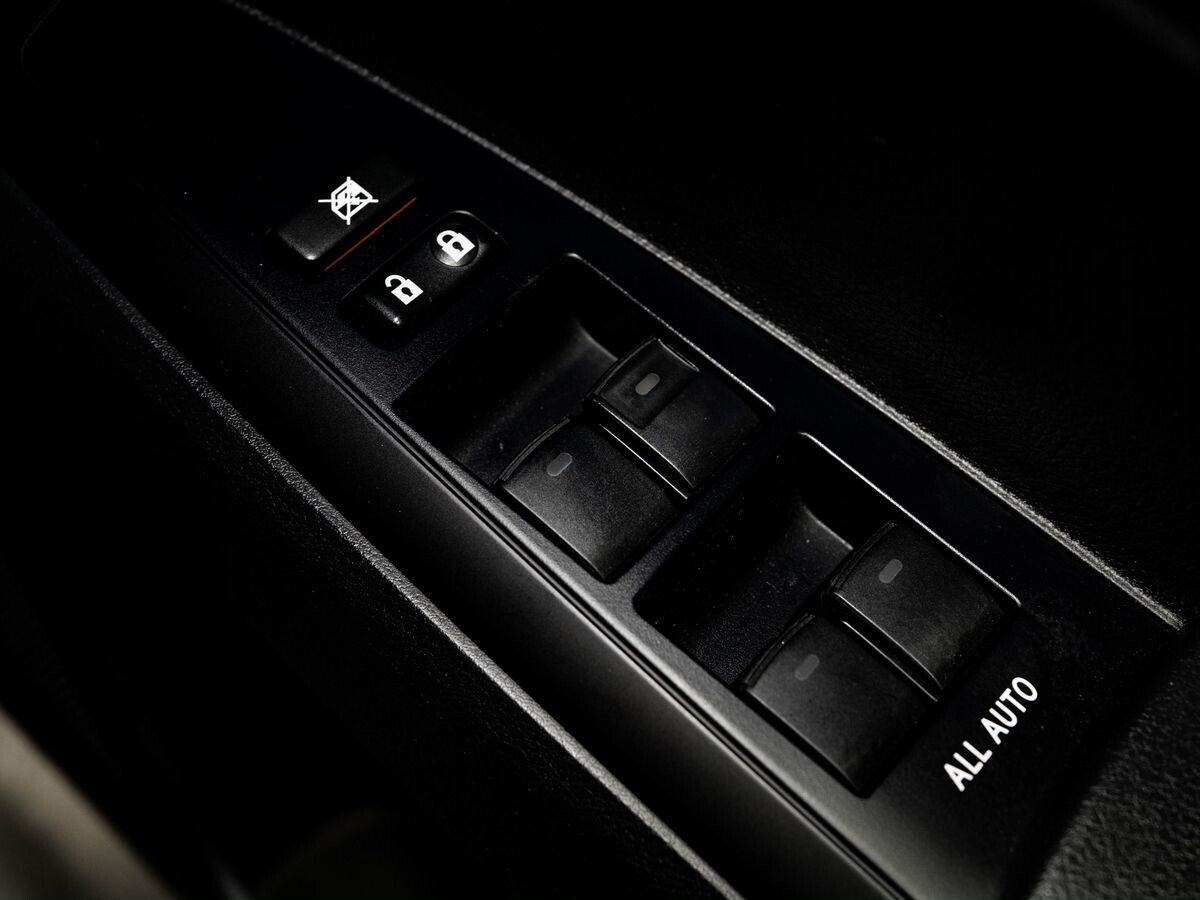 Toyota Corolla 2014 - фото автомобиля