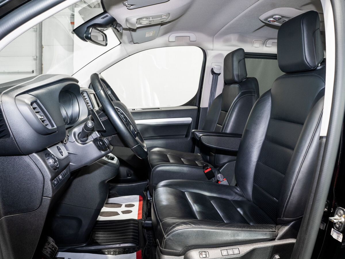 Peugeot Traveller 2020 - фото автомобиля