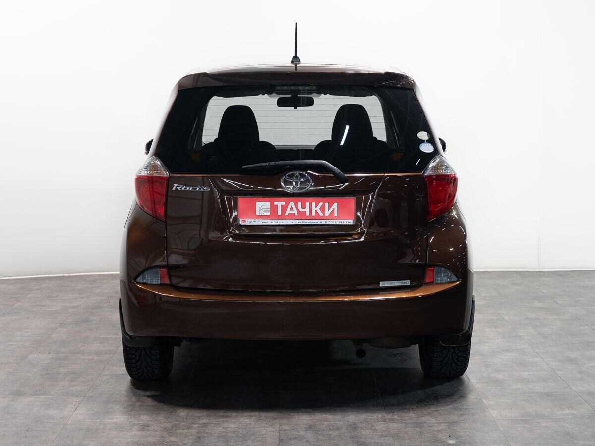 Toyota Ractis 2011 - фото автомобиля