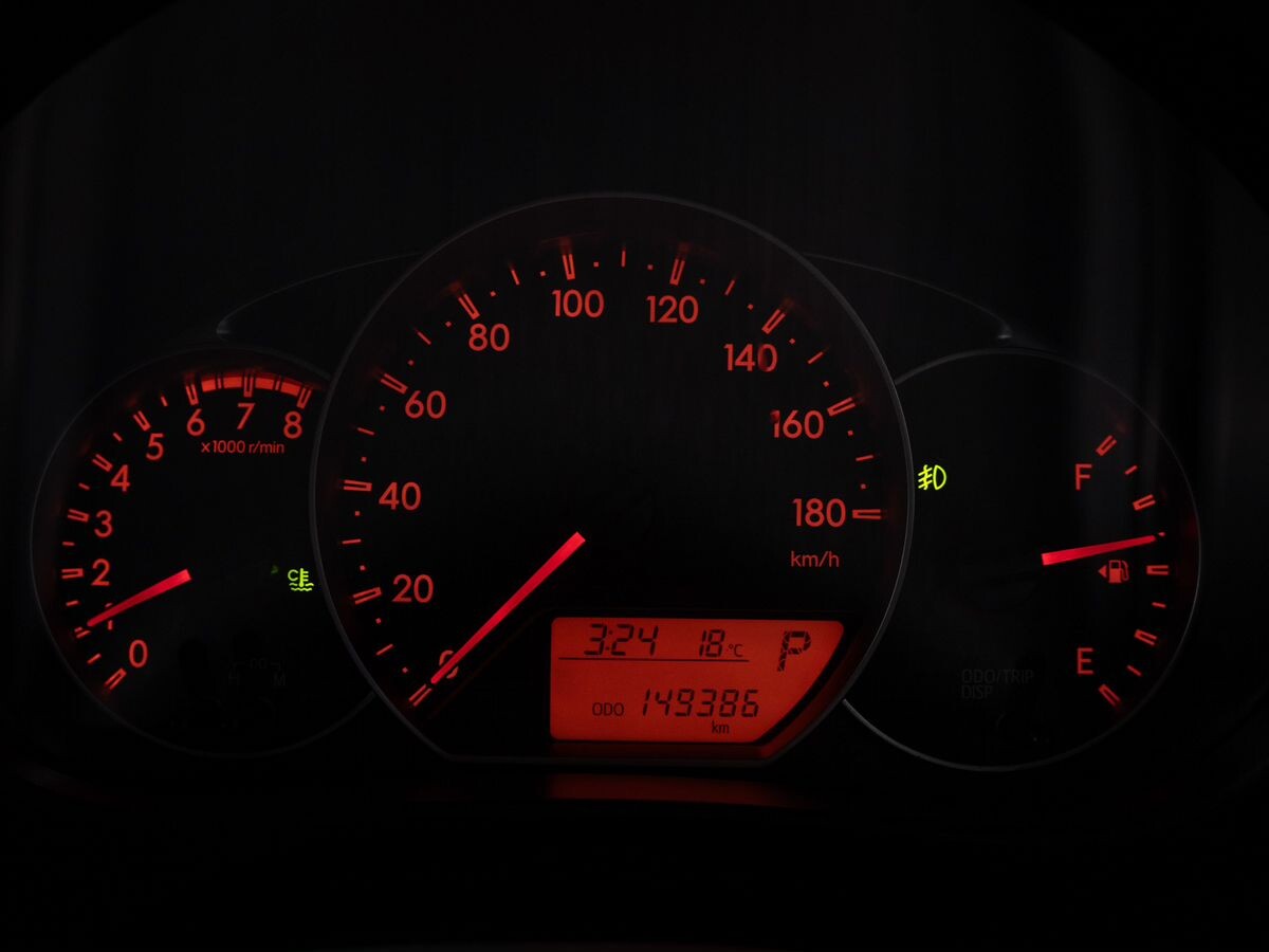 Toyota Ractis 2011 - фото автомобиля