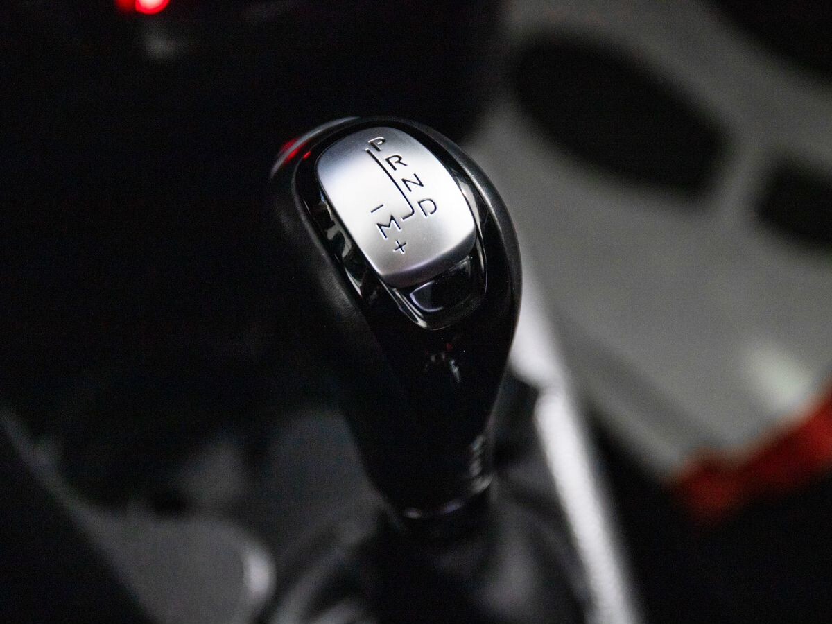 Renault Logan 2015 - фото автомобиля