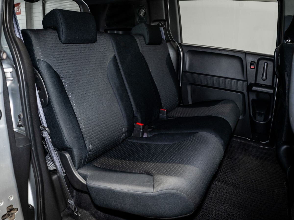 Honda Freed 2010 - фото автомобиля