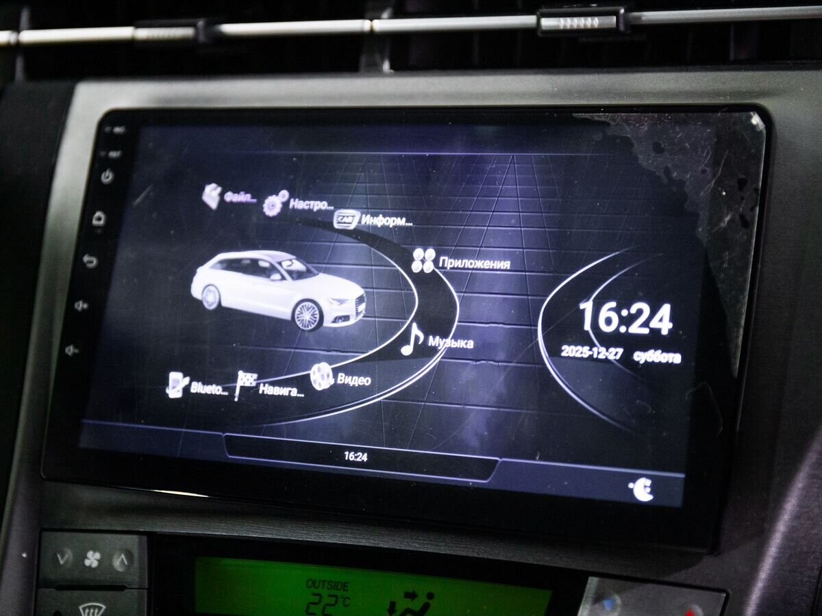 Toyota Prius 2013 - фото автомобиля