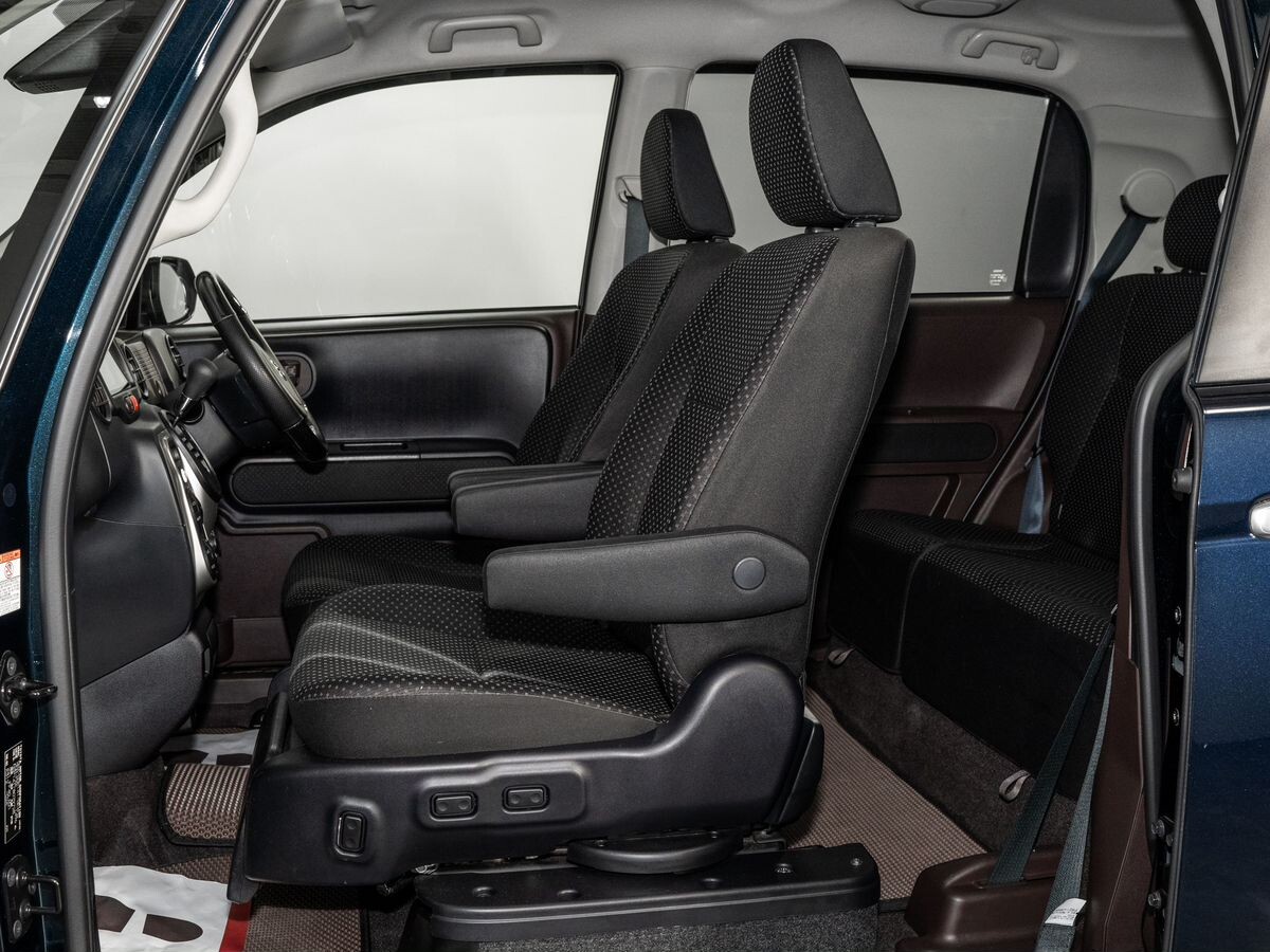 Toyota Spade 2020 - фото автомобиля