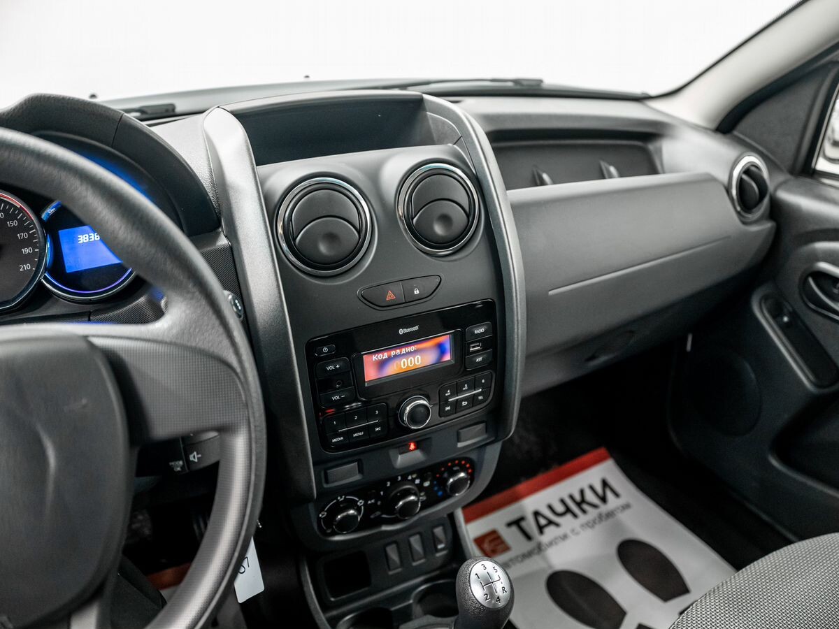 Renault Duster 2017 - фото автомобиля