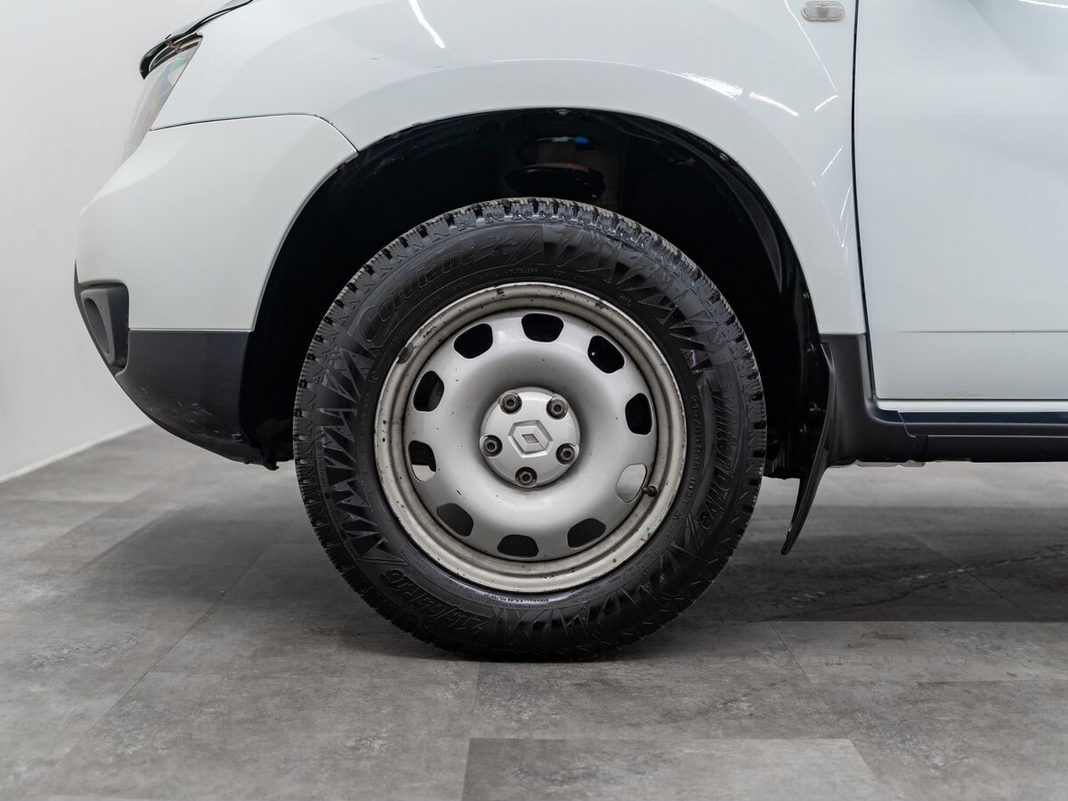 Renault Duster 2017 - фото автомобиля