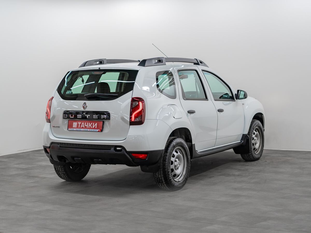 Renault Duster 2017 - фото автомобиля