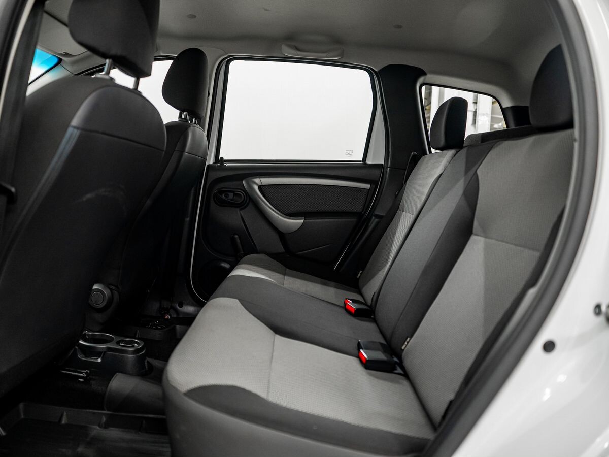 Renault Duster 2017 - фото автомобиля