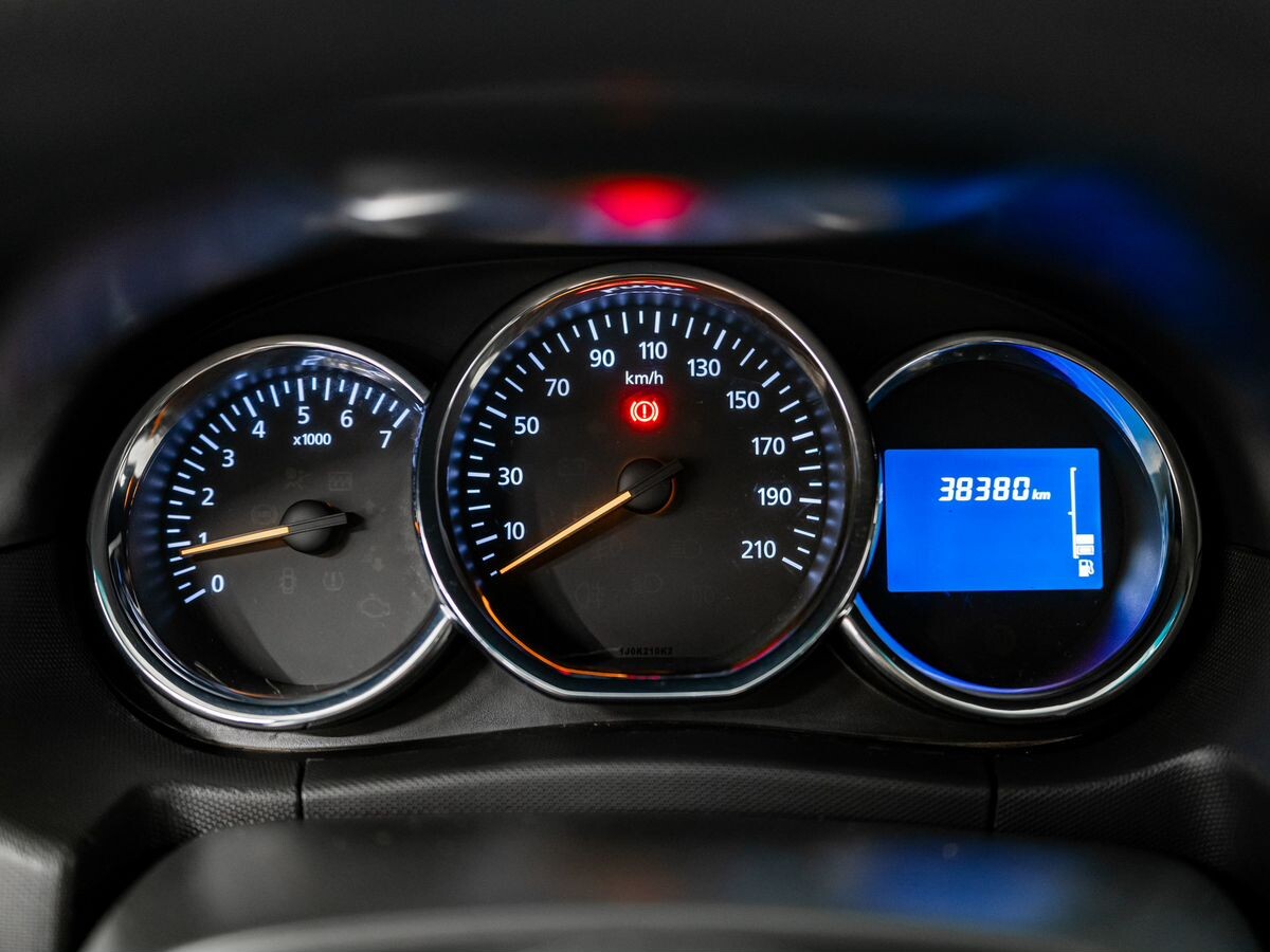 Renault Duster 2017 - фото автомобиля