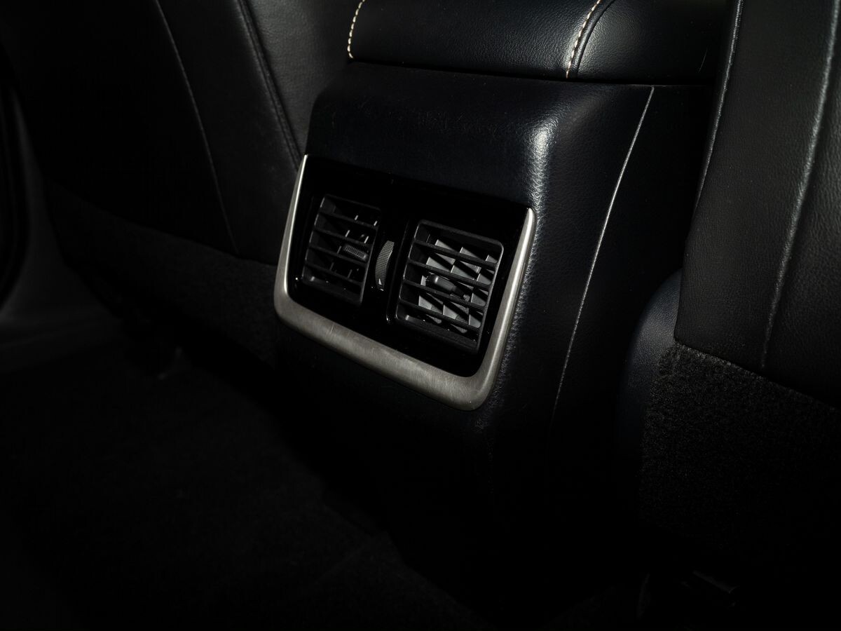 Toyota Harrier 2016 - фото автомобиля