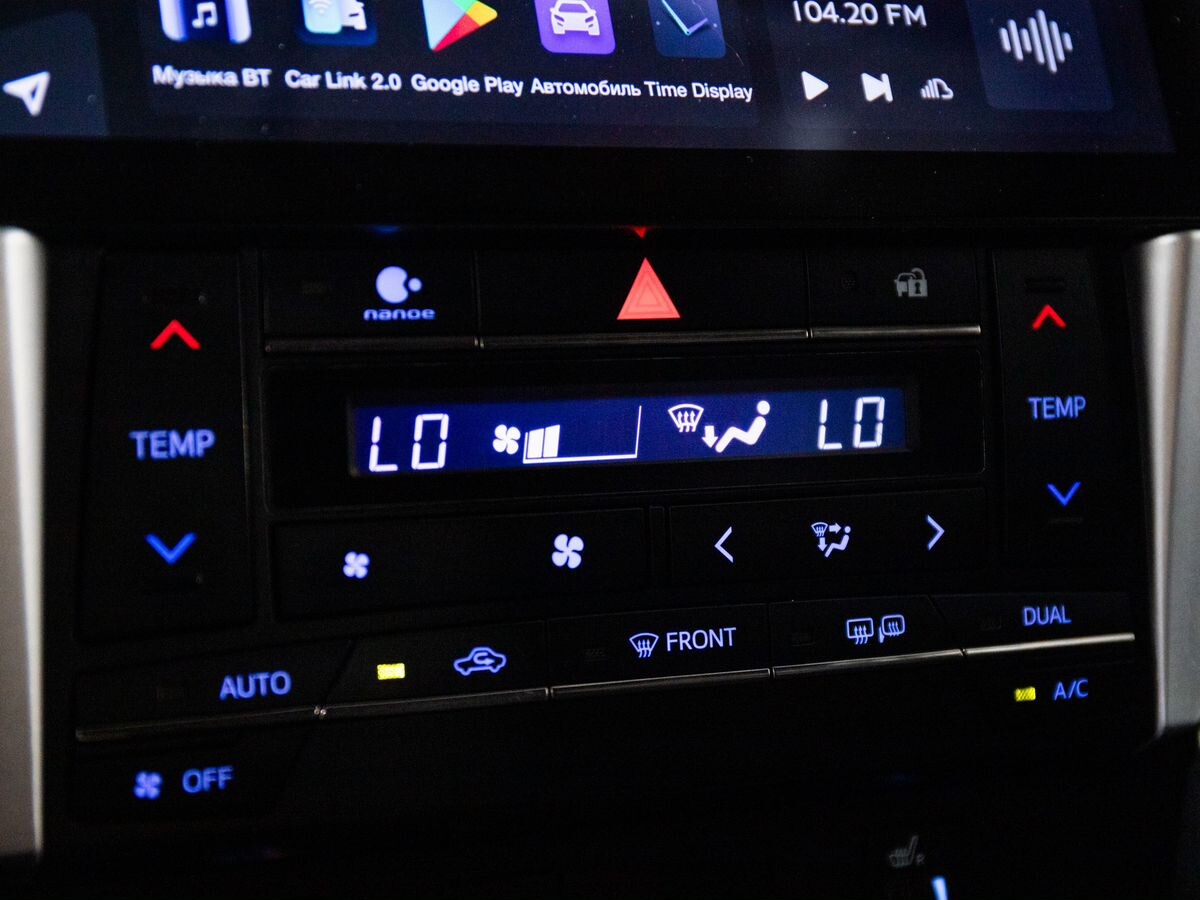 Toyota Camry 2015 - фото автомобиля