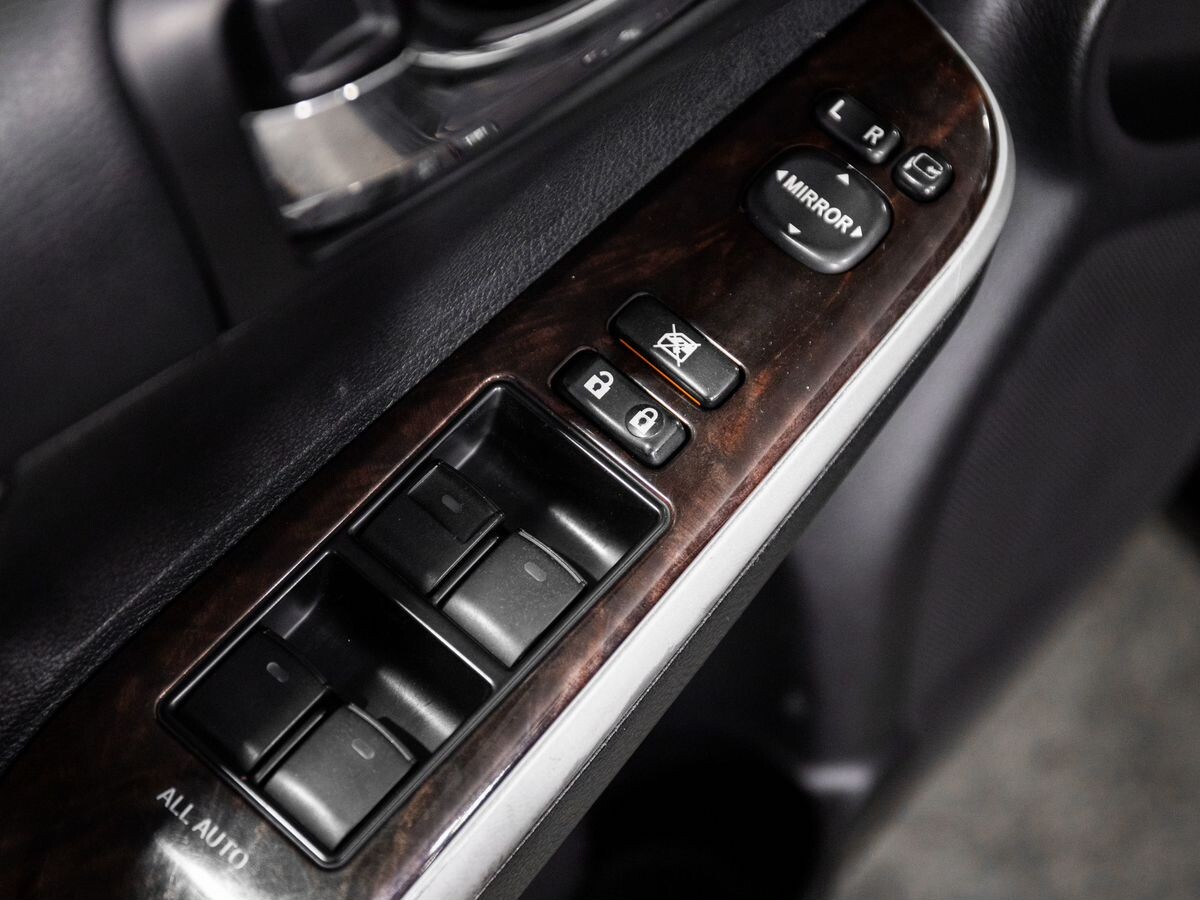 Toyota Camry 2015 - фото автомобиля