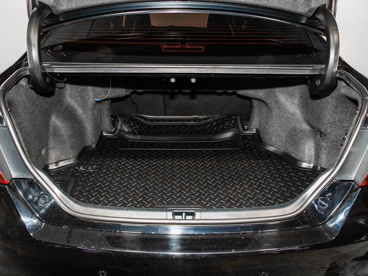 Toyota Camry 2015 - фото автомобиля