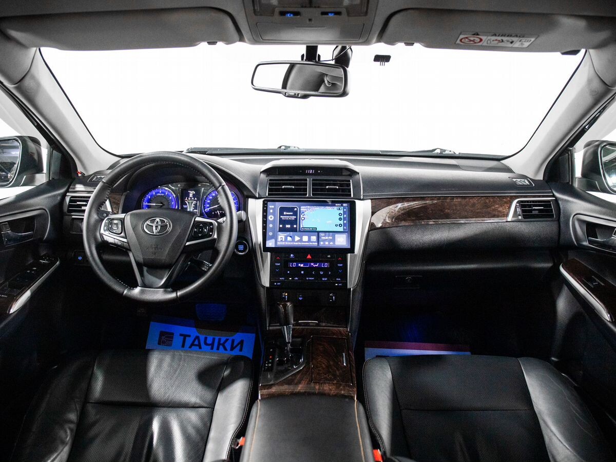Toyota Camry 2015 - фото автомобиля
