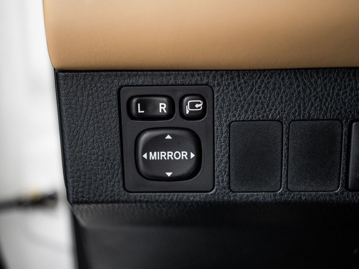 Toyota RAV4 2016 - фото автомобиля