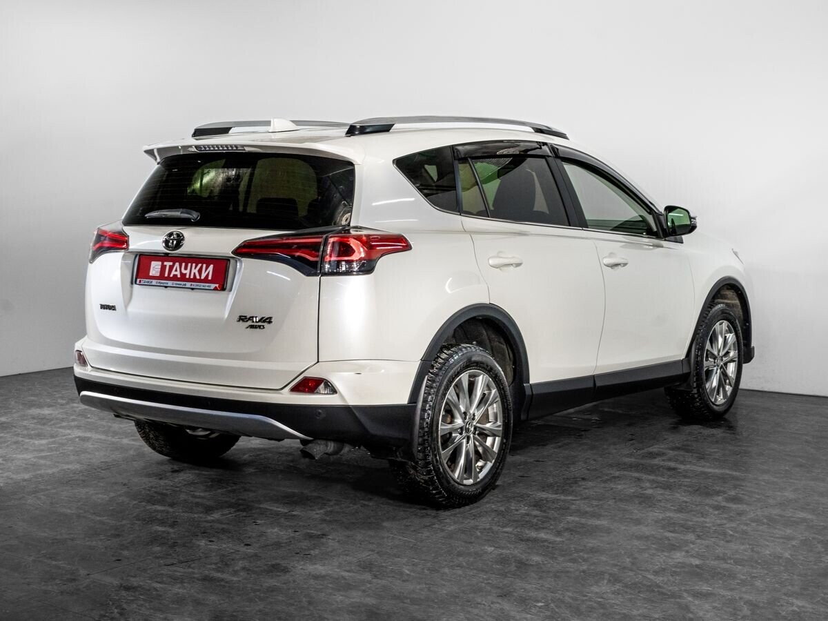 Toyota RAV4 2016 - фото автомобиля