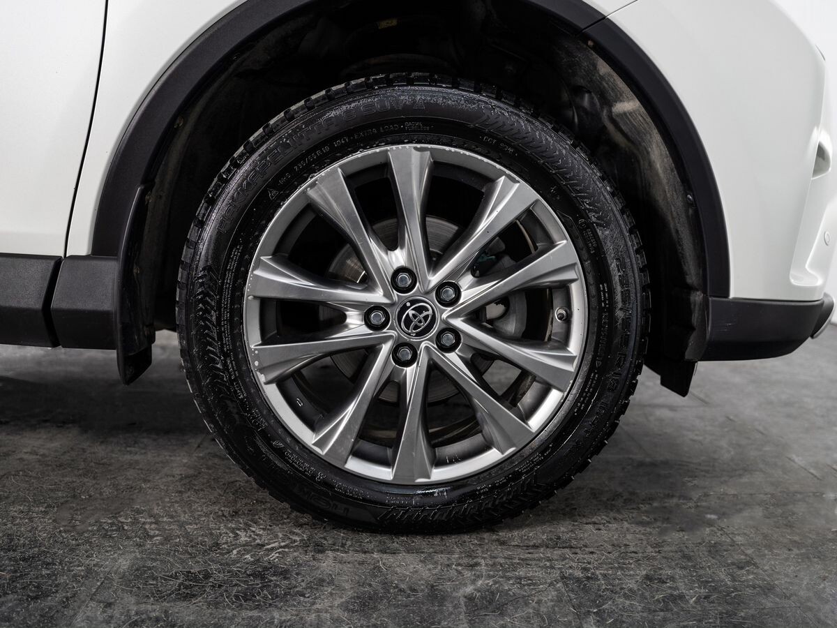 Toyota RAV4 2016 - фото автомобиля