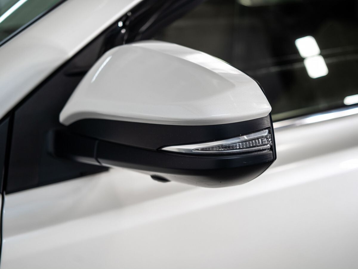 Toyota RAV4 2016 - фото автомобиля