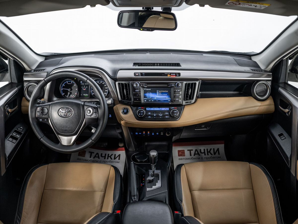 Toyota RAV4 2016 - фото автомобиля