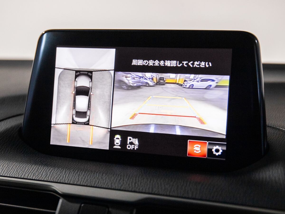 Mazda Axela 2019 - фото автомобиля