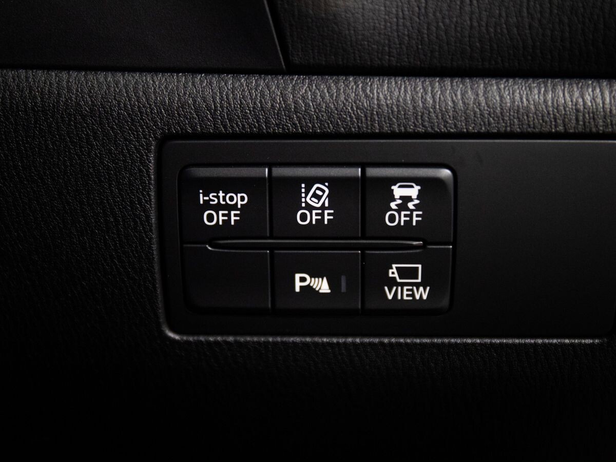 Mazda Axela 2019 - фото автомобиля