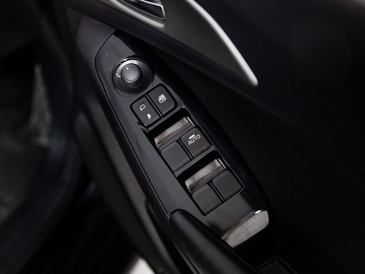 Mazda Axela 2019 - фото автомобиля