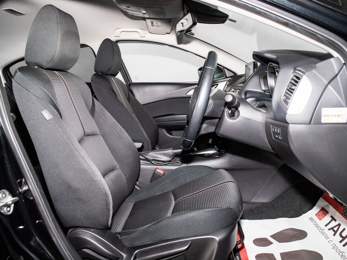 Mazda Axela 2019 - фото автомобиля