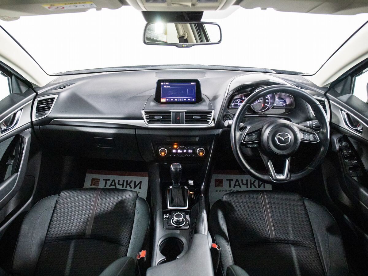 Mazda Axela 2019 - фото автомобиля