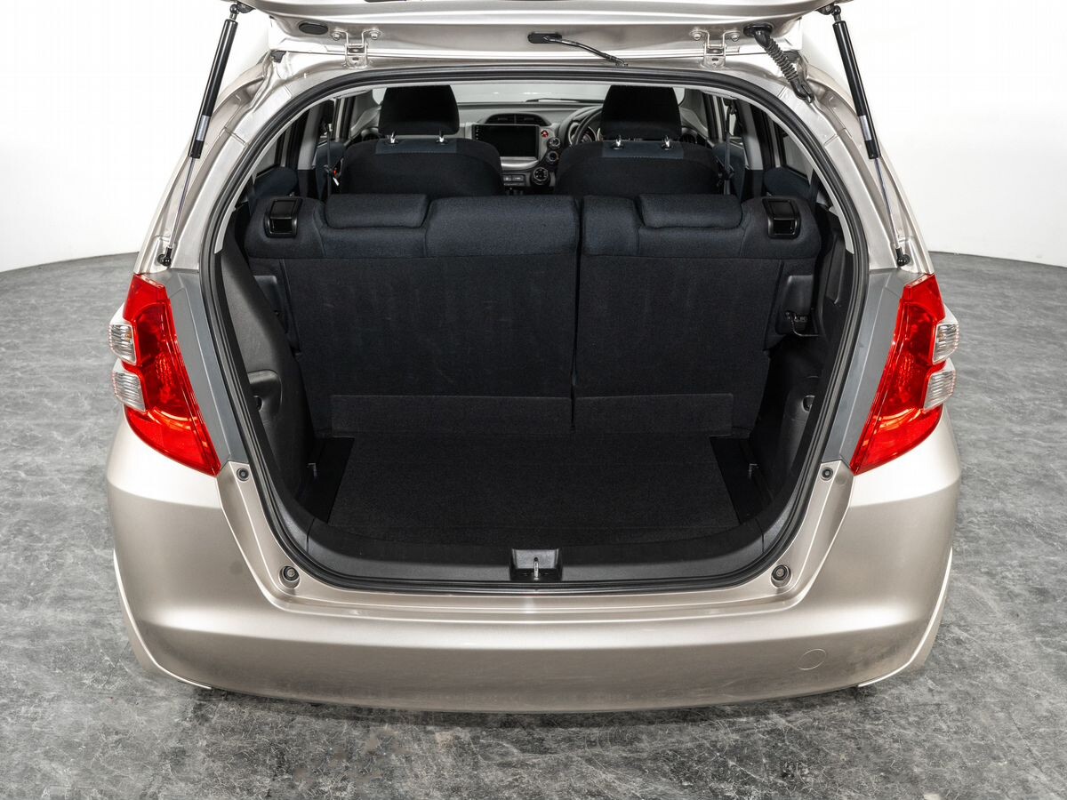 Honda Fit 2009 - фото автомобиля