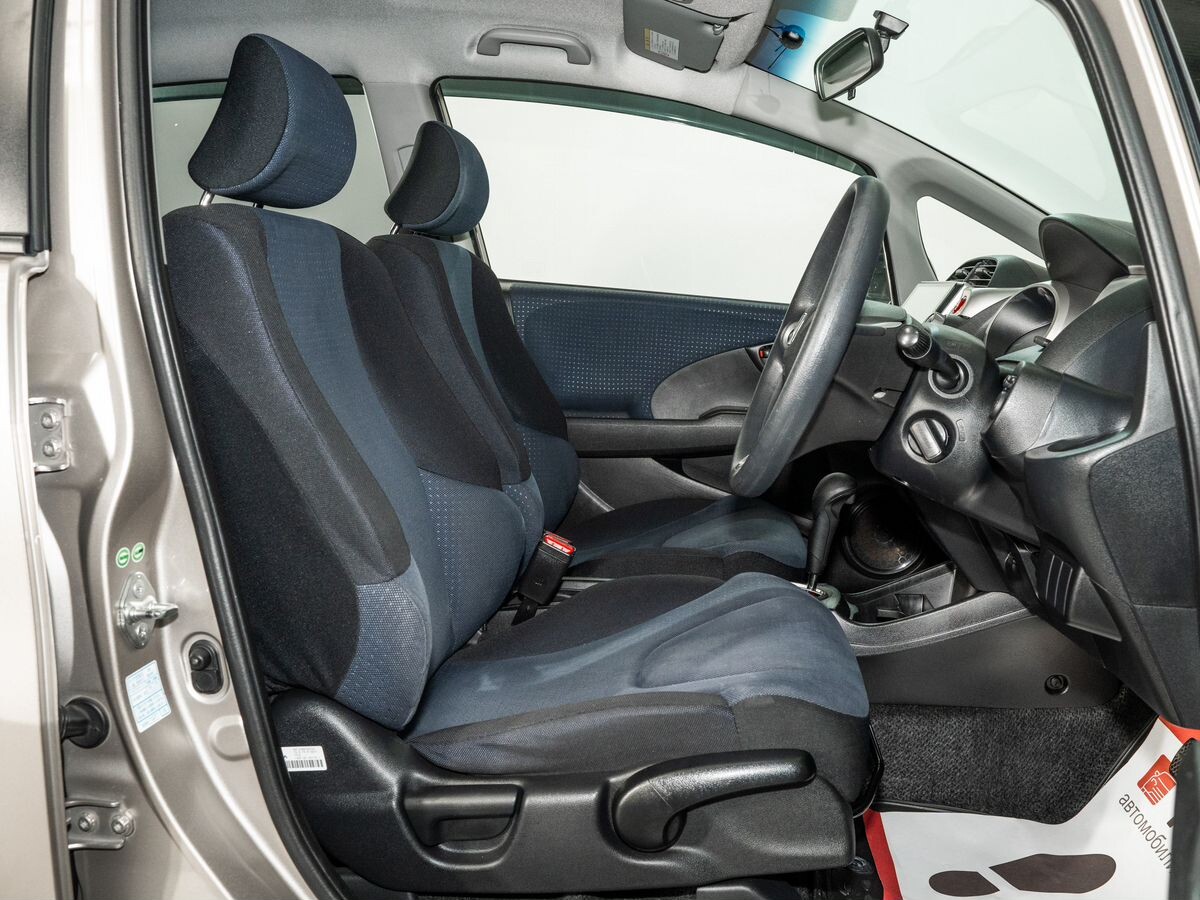 Honda Fit 2009 - фото автомобиля