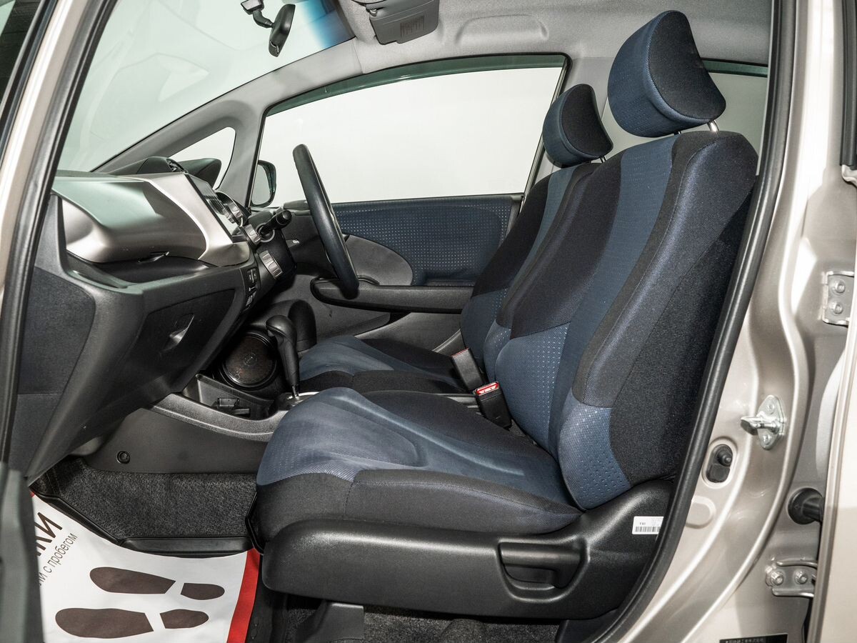 Honda Fit 2009 - фото автомобиля