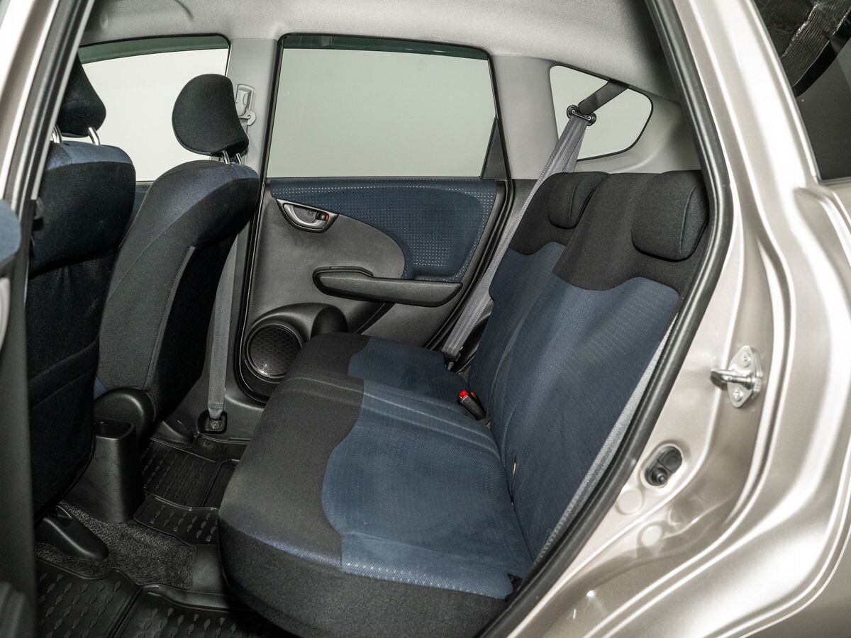 Honda Fit 2009 - фото автомобиля