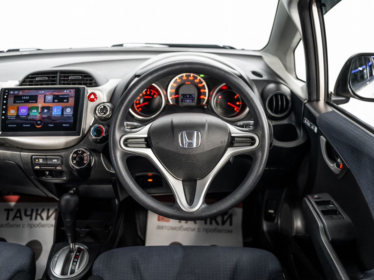 Honda Fit 2009 - фото автомобиля