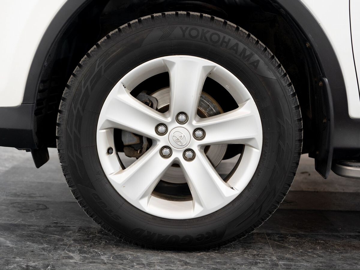 Toyota RAV4 2014 - фото автомобиля