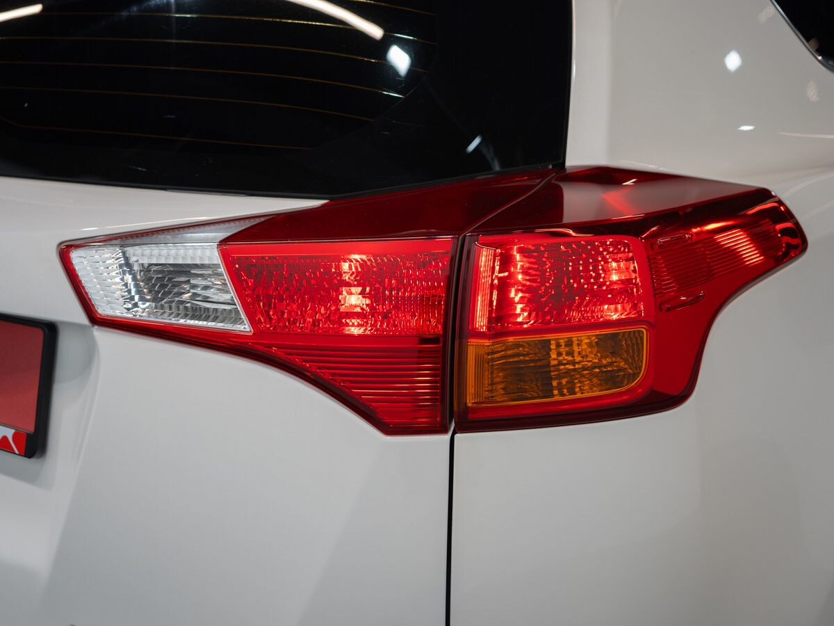 Toyota RAV4 2014 - фото автомобиля